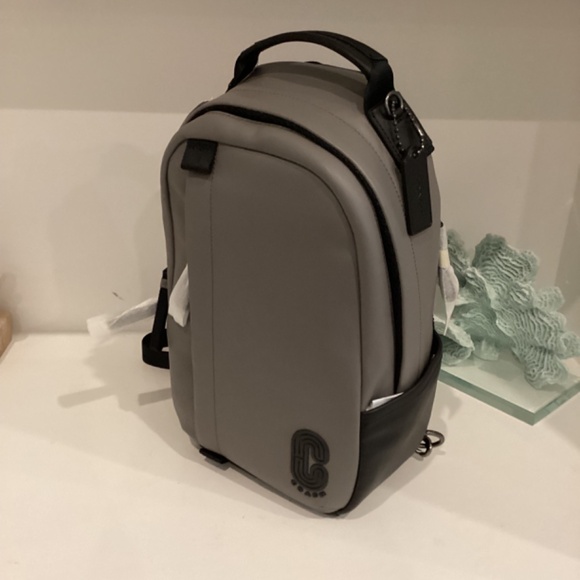 NWT UNISEX COACH BLACK/ GRAY LEATHER ONE SHOULDER BACKPACK MEDIUM SIZE - Picture 2 of 16